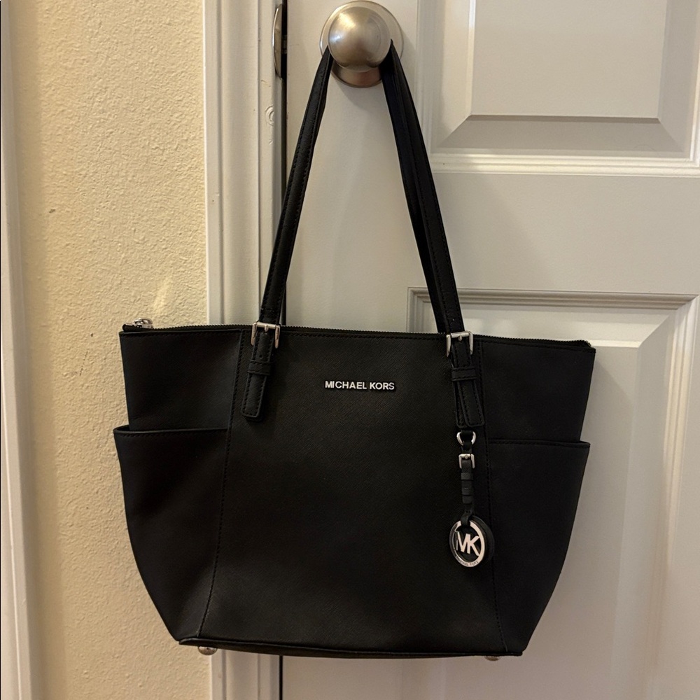 Michael Kors Jet Set Tote